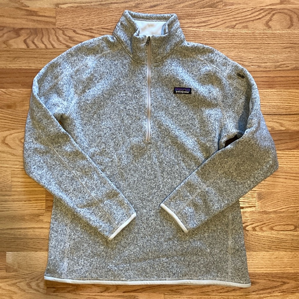 Patagonia women’s XL 1/4 zip fleece- Pelican